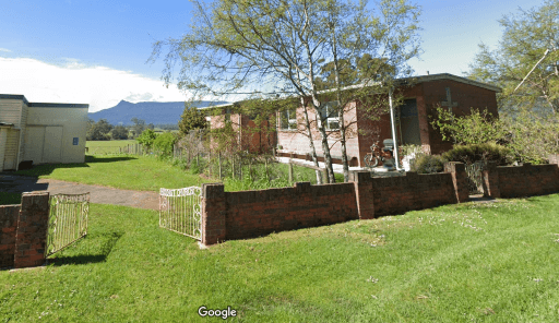 Caveside Uniting Church, Caveside