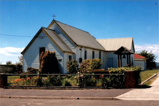 St Francis Xavier, Beaconsfield - image 2