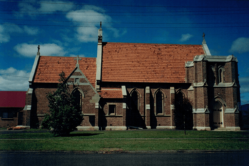 St Luke's, Latrobe - image 4