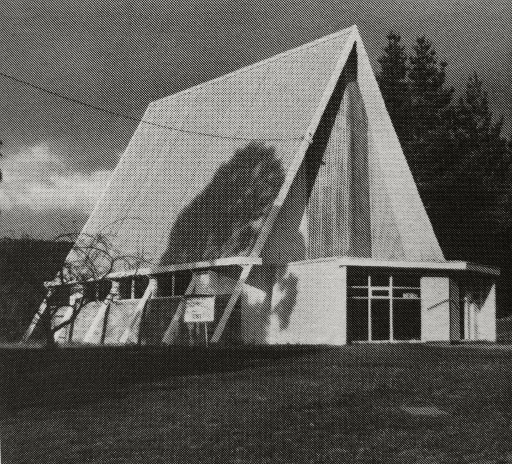 St Andrew's, Mountain River