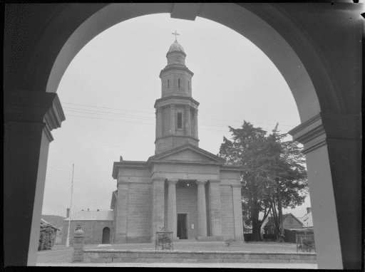 Battery Point, Tasmania, 1946 / photographed by Max Dupain. Mitchell Library, State Library of New South Wales