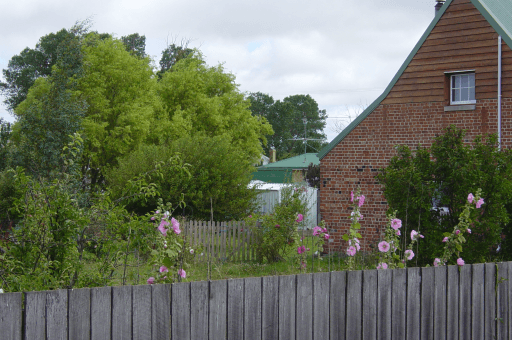 Site of Wesleyan churchyard looking to Grantham. Copyright Malcolm Ward