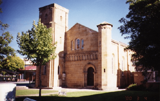 St Matthew's, Glenorchy - image 2
