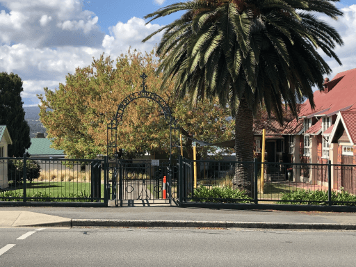 St Thomas Mores', Newstead - image 4