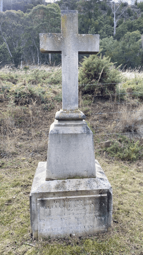 The grave of William Langdon RN. Copyright & courtesy of Ross Escott.
