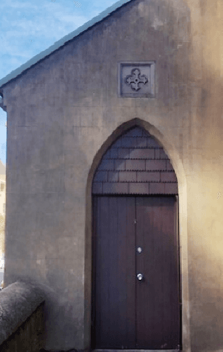 Side door