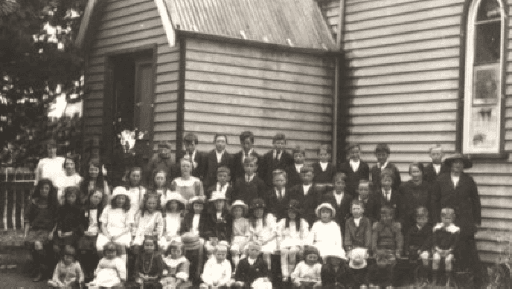 St John's, Waratah - image 3