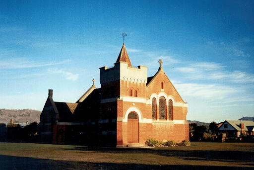 St Peter's, Kempton - image 3