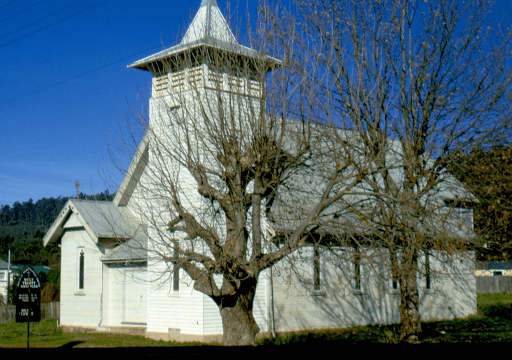 Holy Trinity, Beaconsfield